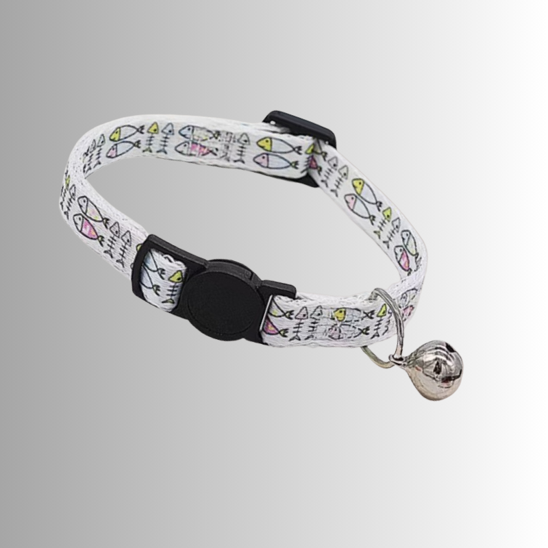 Vitt halsband till katter med fiskar på